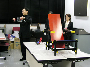 模型制作が、はじめての方でもだいじょうぶ。担当講師が、ていねいに指導いたします。