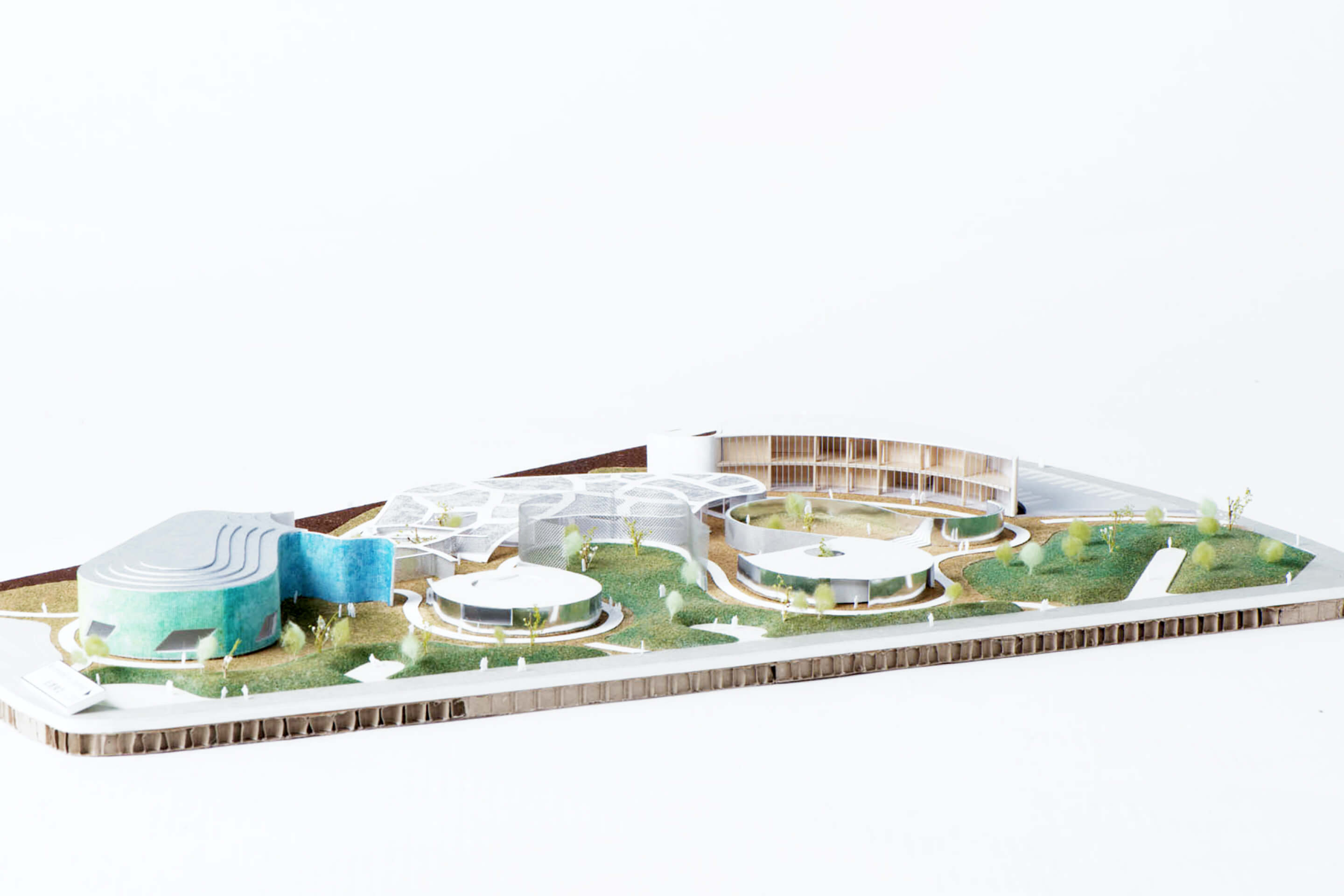 INT｜3年次｜Element 4-6｜自由「卒業制作」